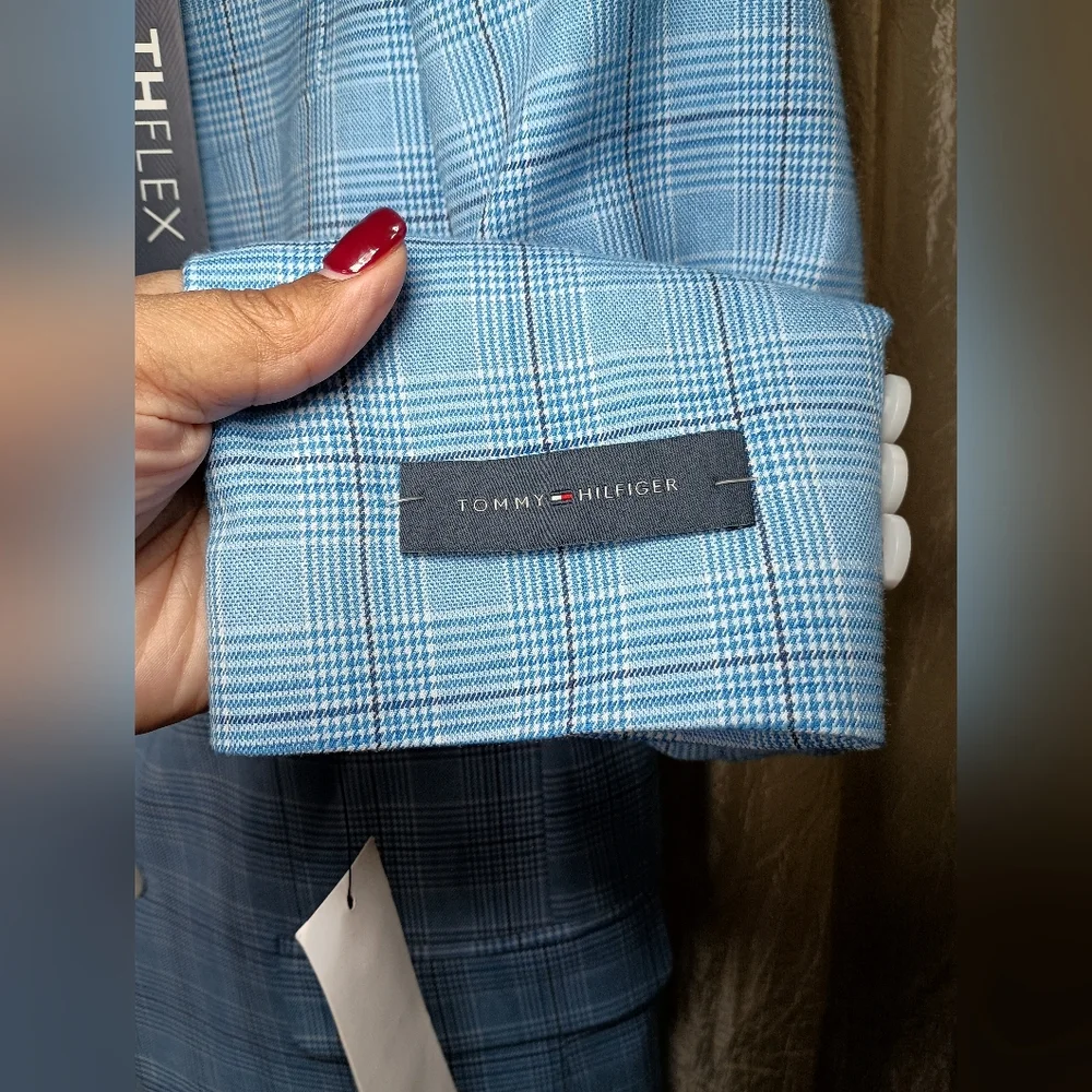 Tommy Hilfiger **host pick